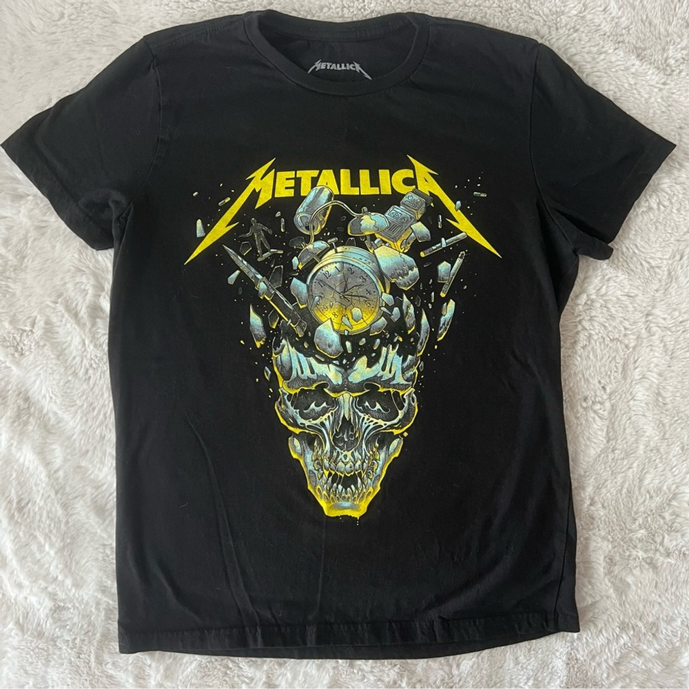Metallica M72 World Tour Tee Women’s medium